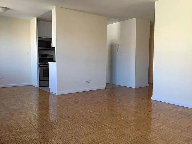 1st image of 350 W 51st St APT 15G