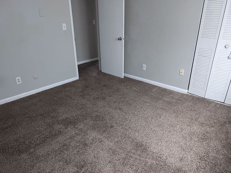 1st image of 268 Meadow Dr APT 07