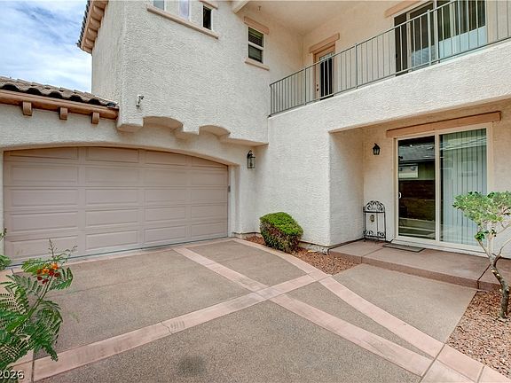 4th image of 10474 Howling Coyote Ave