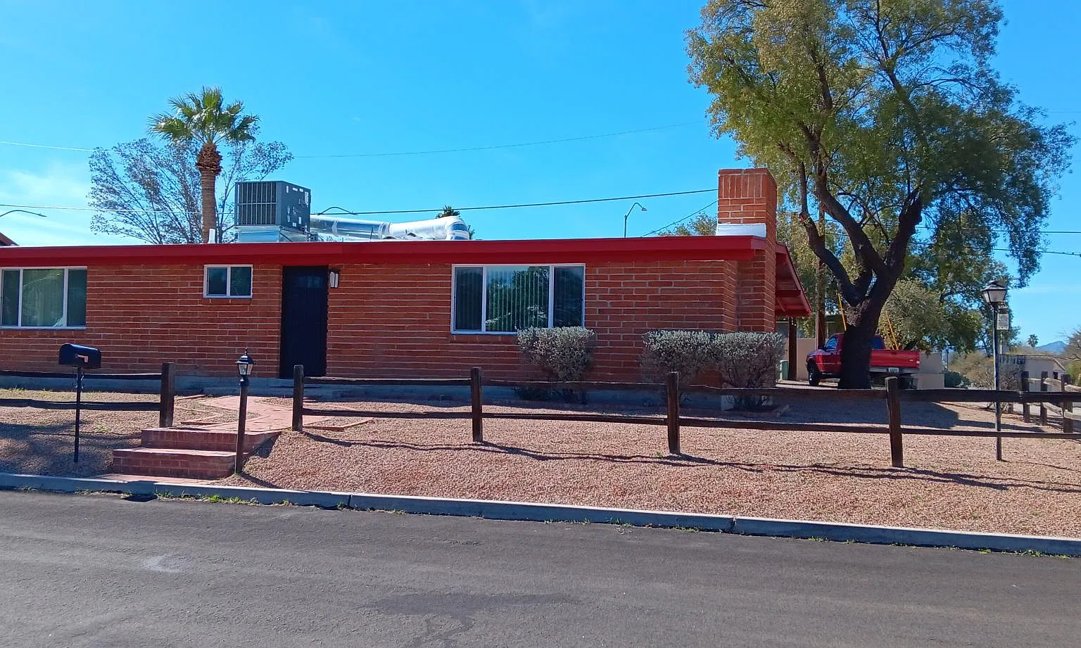3 bed, 1.5 bath, 1525 sqft, $1,825 — Photo 1