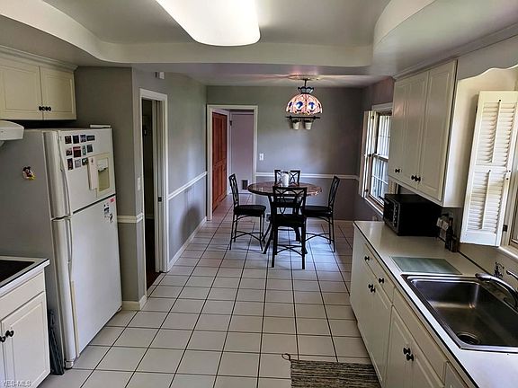 3rd image of 6457 Gates Mills Blvd