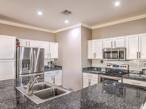 5th image of 2130 E BELLERIVE Place