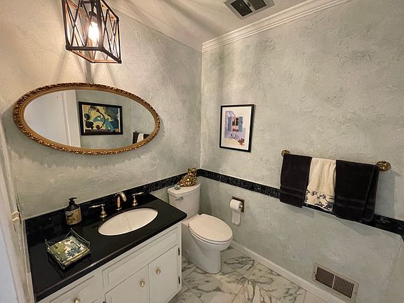 5th image of 55 Glengarry Way