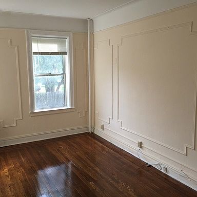 2nd image of 115 Christie St APT 1