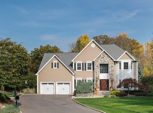5 McManus Dr, Bridgewater, NJ 08807
