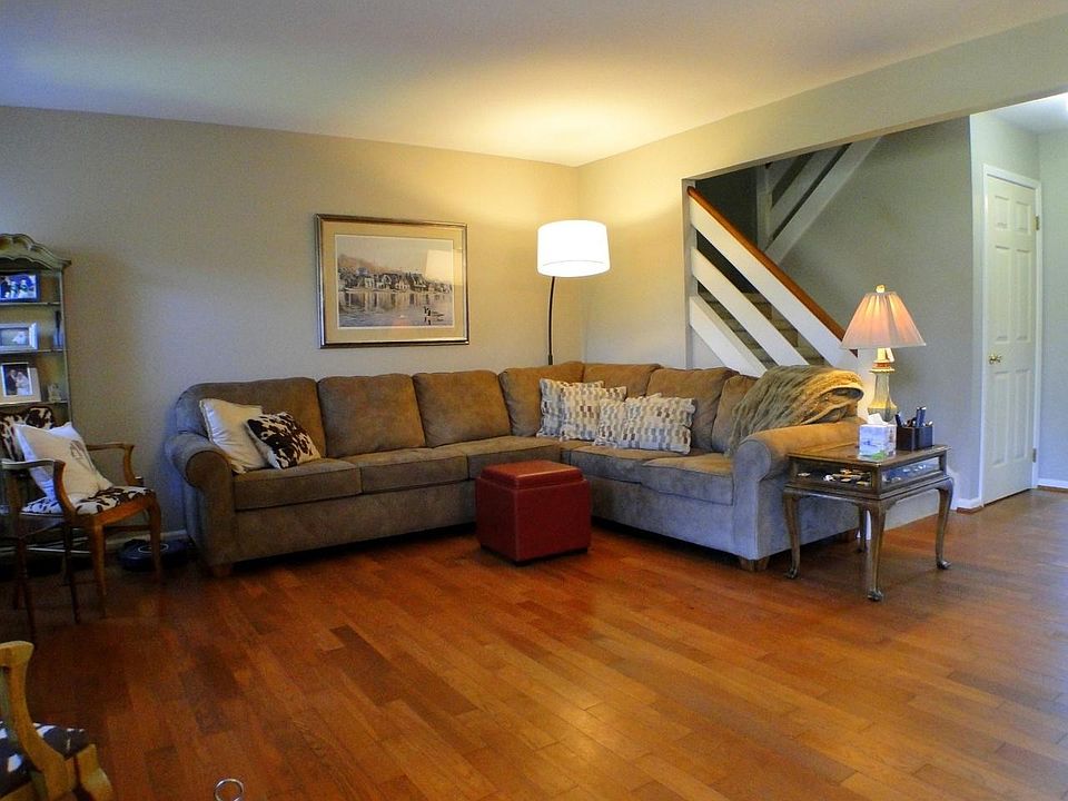 2nd image of 310 Welsh Cir