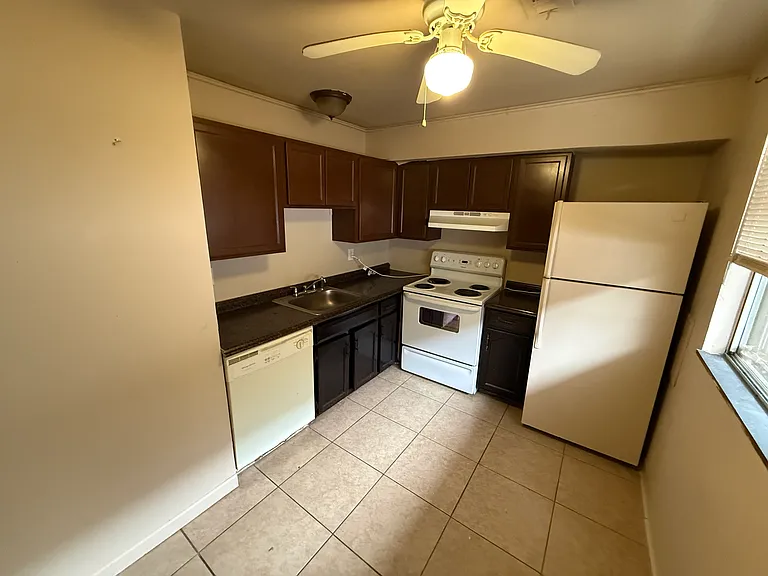 2310 Baynard Boulevard — Photo 13