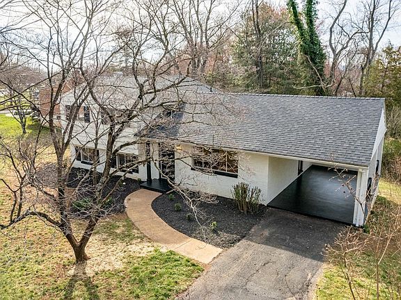 2nd image of 2701 Linkhorne Dr