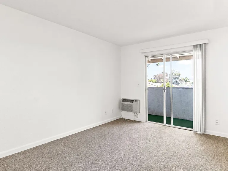 Nestor Regency Apartments — Photo 11