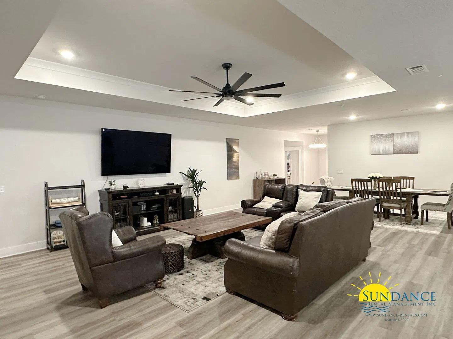 Spacious 4-Bedroom Home with a Community Pool in Gulf Breeze! — Photo 3