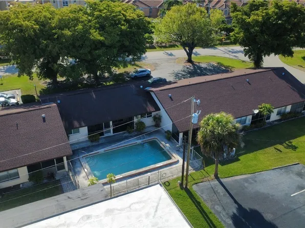 4611 SE 5th Pl APT 8, Cape Coral, FL 33904