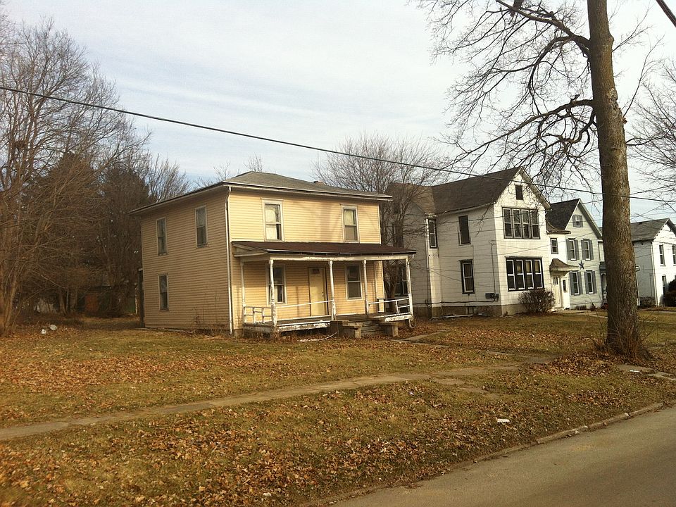 1st image of 618 E Wyandotte St