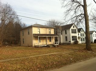 618 E Wyandotte St, Freeport, IL 61032