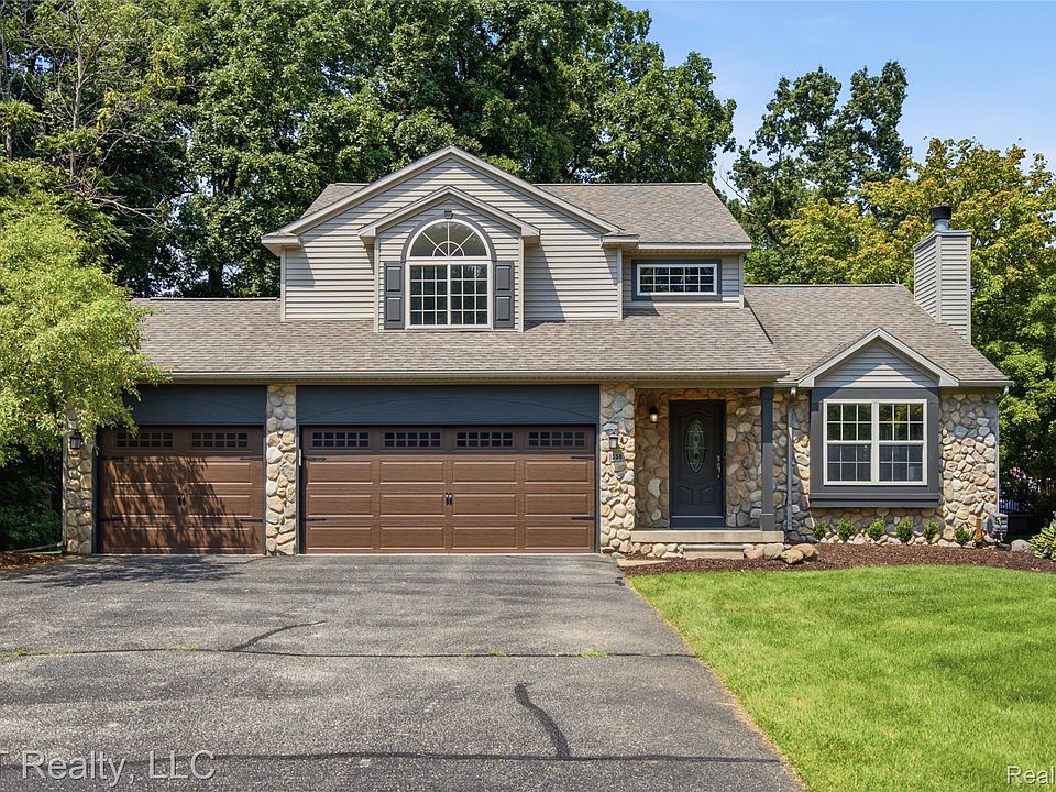 1st image of 1358 Forest Ponds Dr