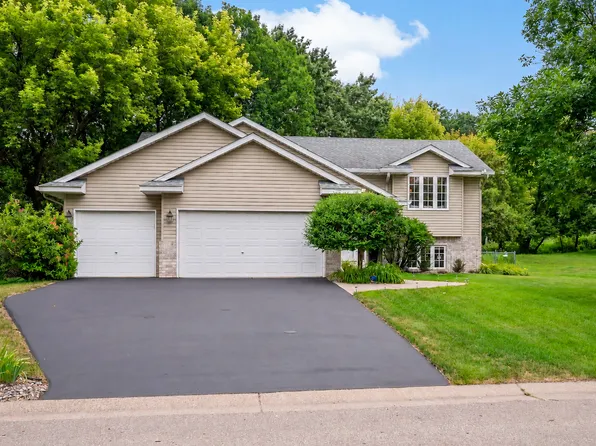 842 Sterling St S, Maplewood, MN 55119