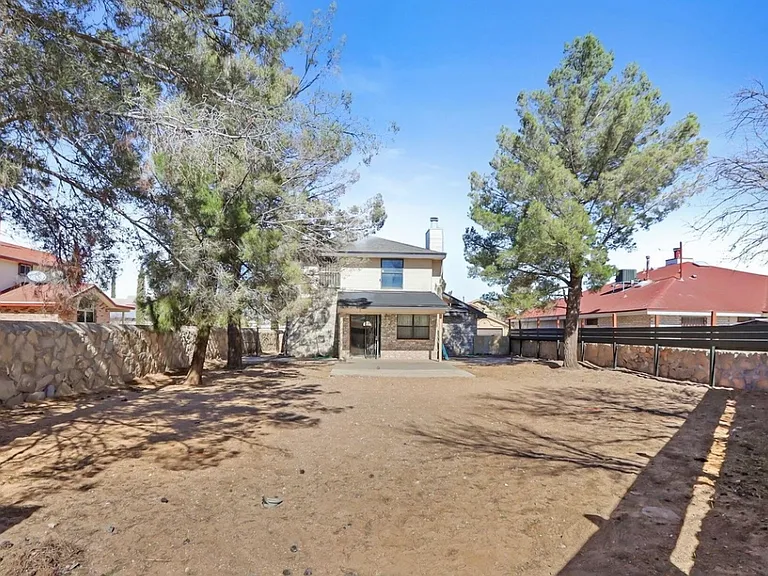 11608 Norman Montion Dr — Photo 46