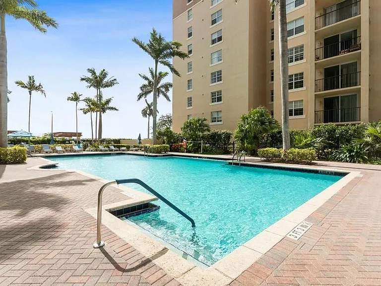 1801 N Flagler Dr #835 — Photo 3