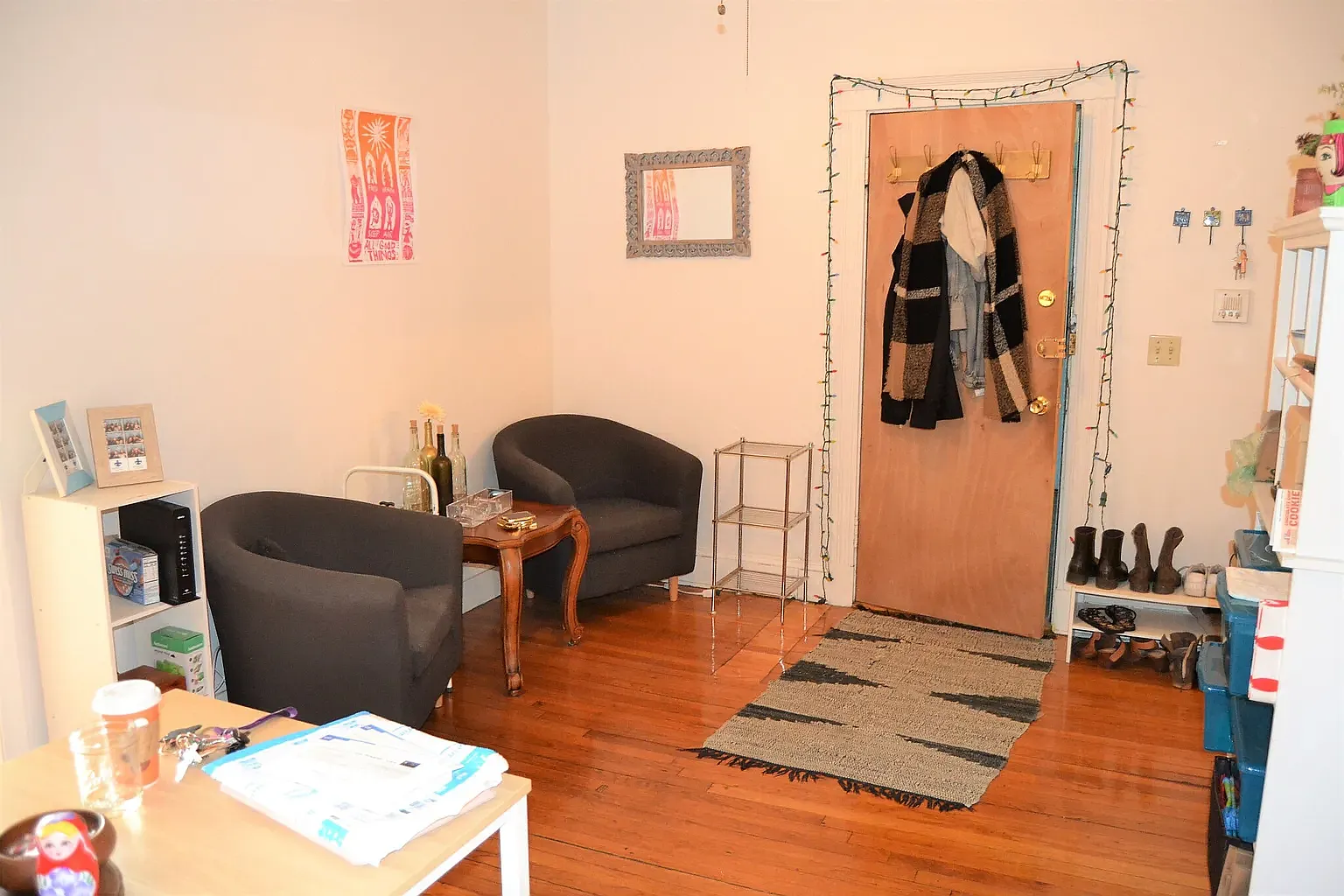 4 bed, 9999 sqft, $3,450 — Photo 1