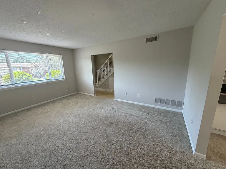 2364 Champion Ct — Photo 4