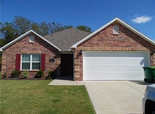 303 Woodcreek St, Lowell, AR 72745