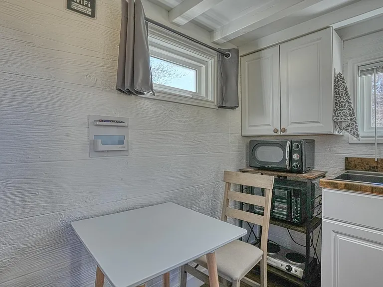 10.5 Jeralken Rd — Photo 16