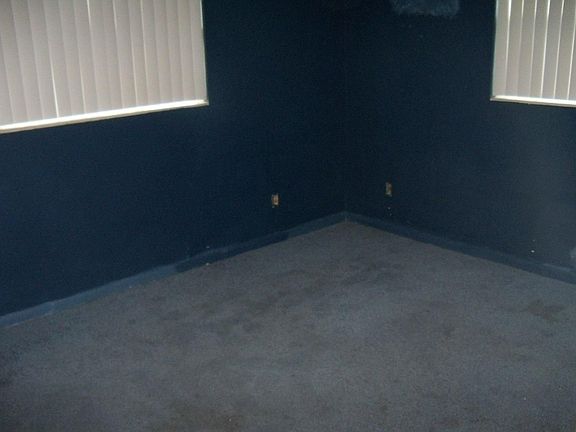 3rd image of 592 Madeira Dr