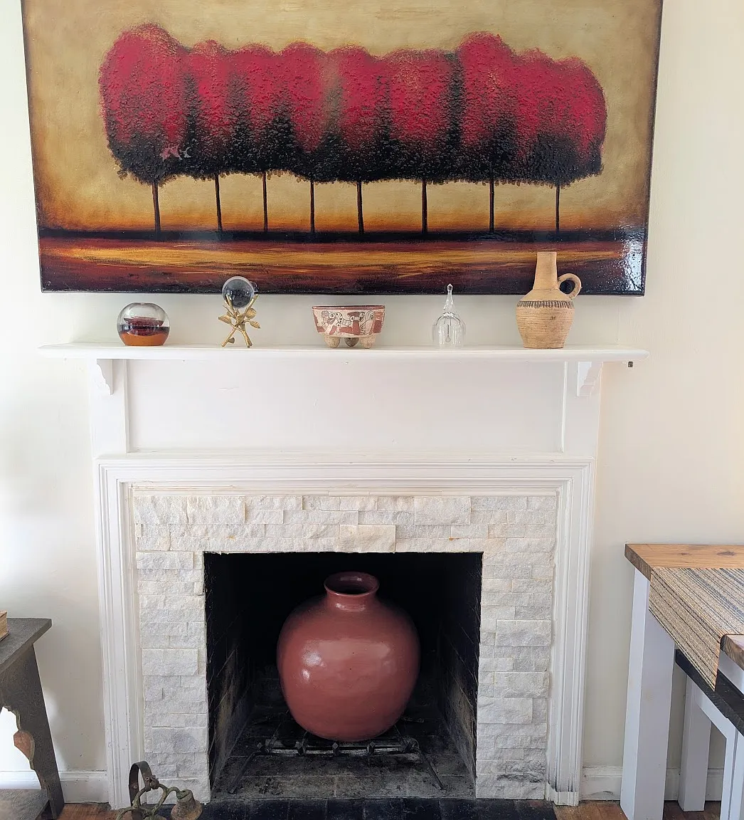 3 bed, 1300 sqft, $2,400 — Photo 3