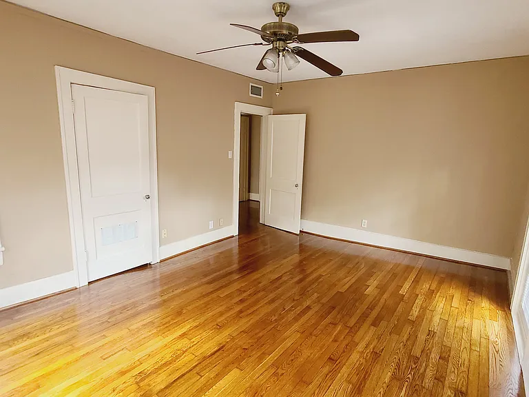 1610 Castle Ct — Photo 9