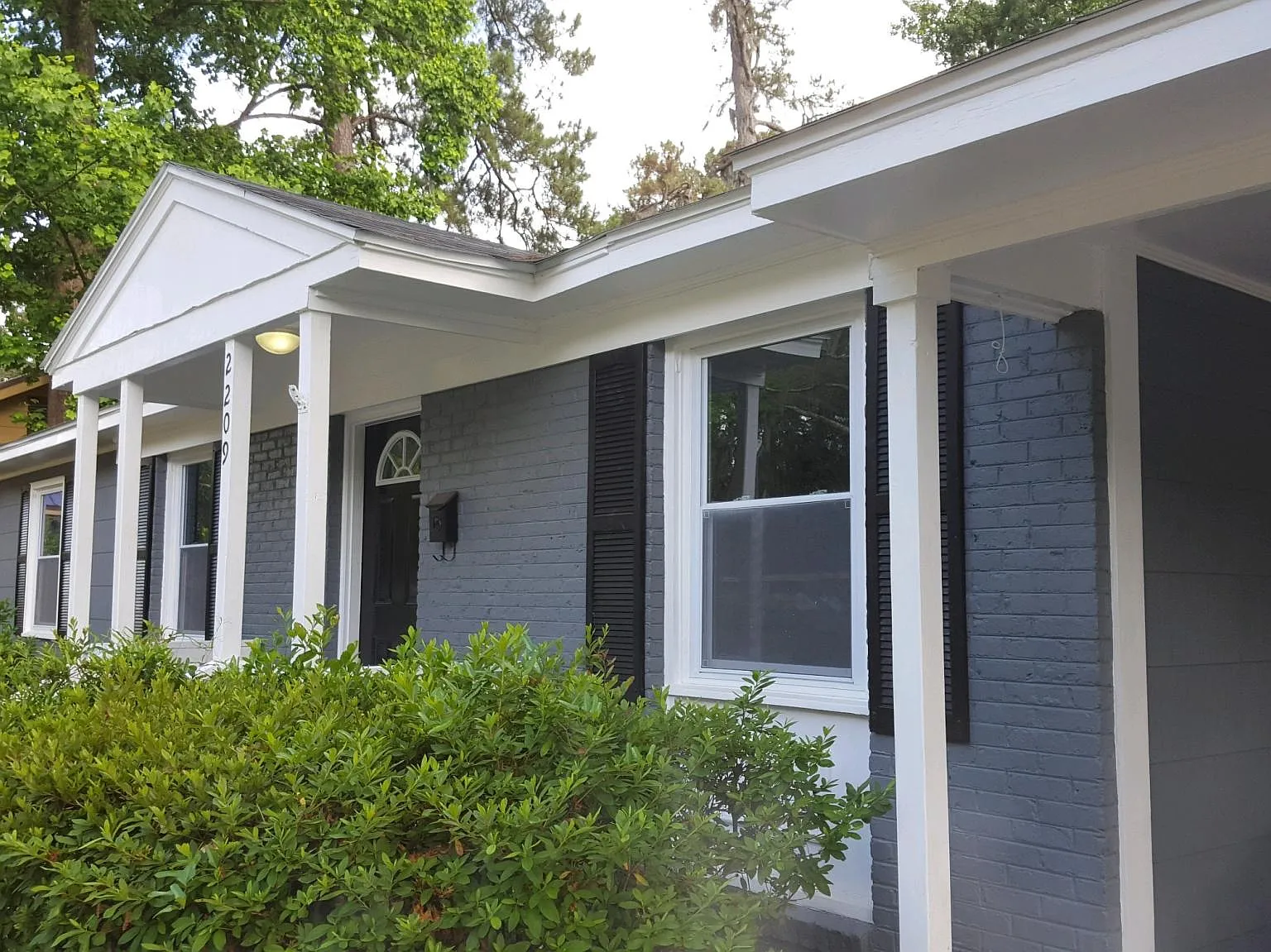 E 58th St, Savannah — Photo 1