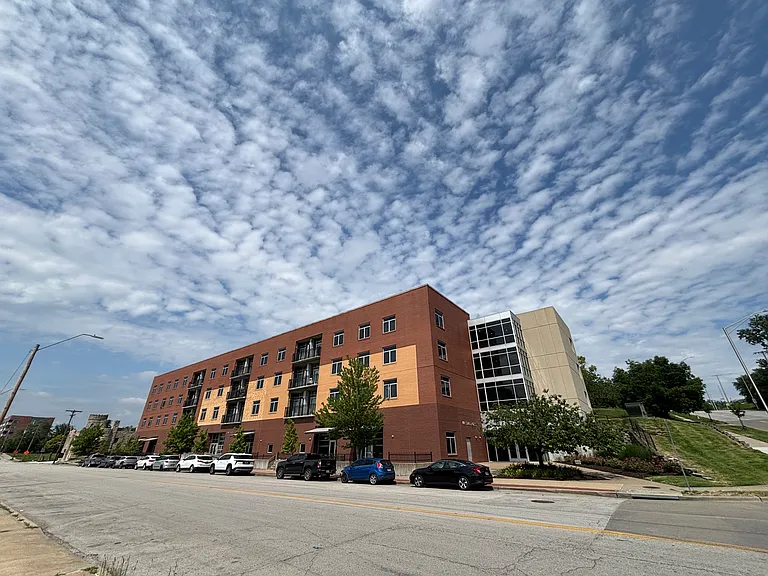 Vine Street Lofts — Photo 13