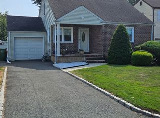 347 Birchwood Rd, Linden, NJ 07036