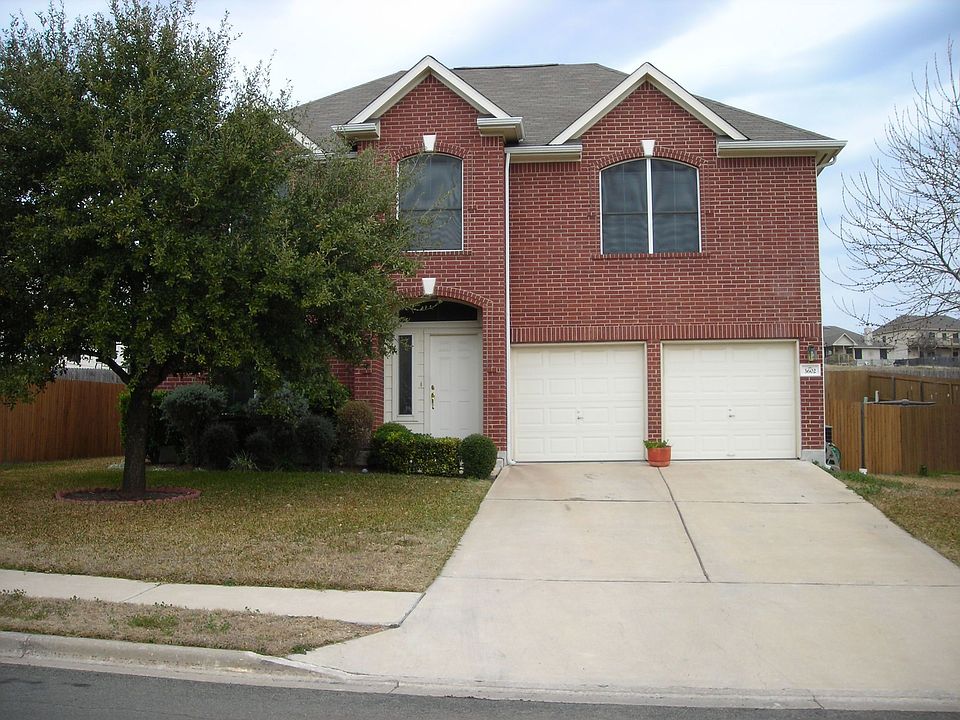 Traditional and Classic Home in Round Rock ISD!
