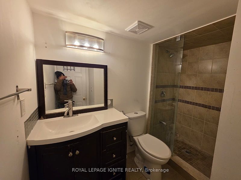 Toronto House for rent - 2 Bedrooms — photo 10