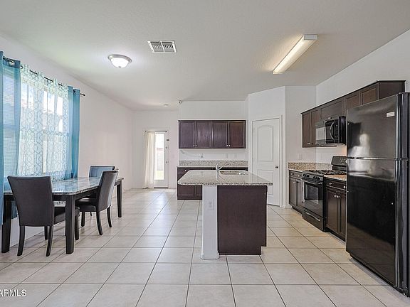5th image of 29933 W WHITTON Avenue
