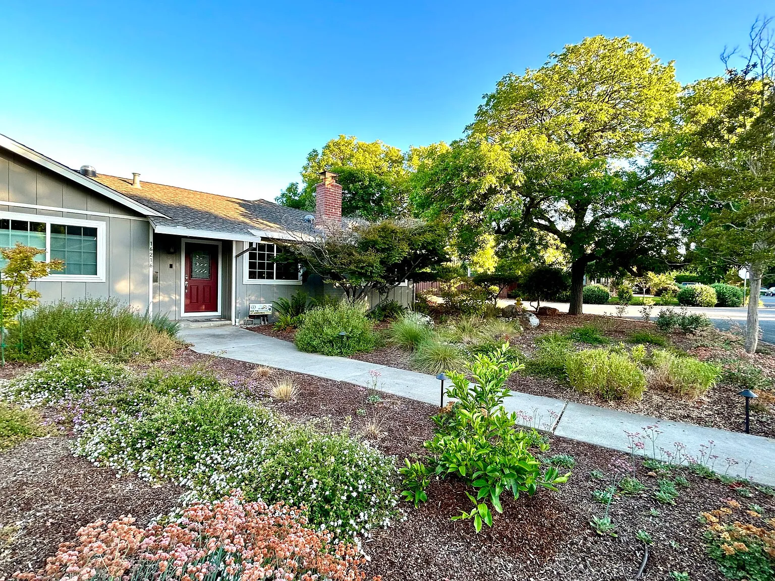 16216 Azalea Way photo 1