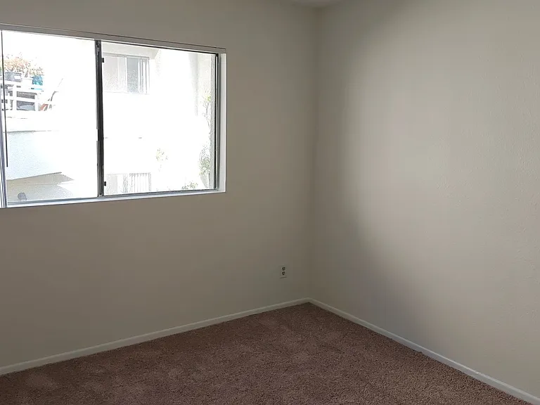 Villa Monaco Apartments — Photo 15