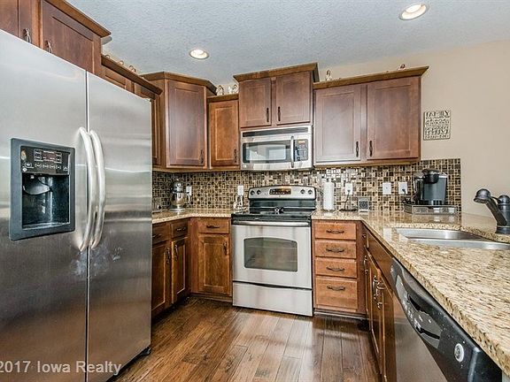 3rd image of 308 Tailfeather Dr NW