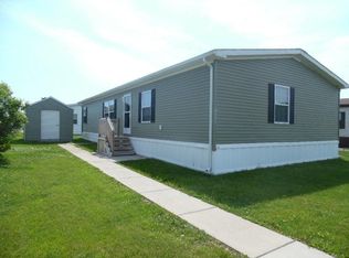 28859 Mapleleaf Dr, Flat Rock, MI 48134