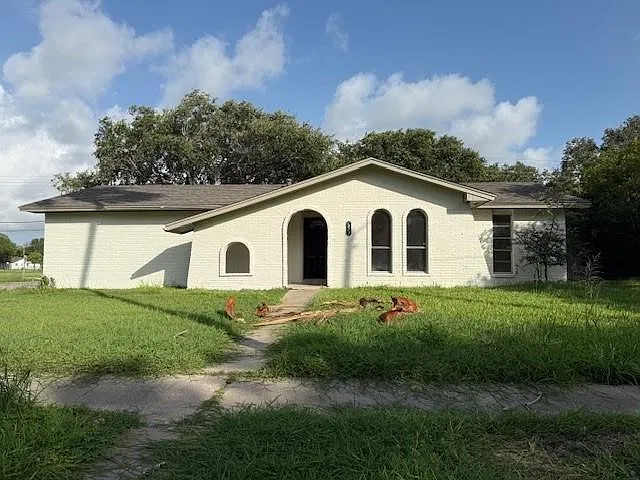 1817 Brazos Dr