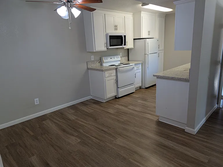 1091 G St — Photo 5