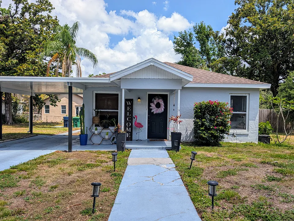 1008 E Hamilton Ave