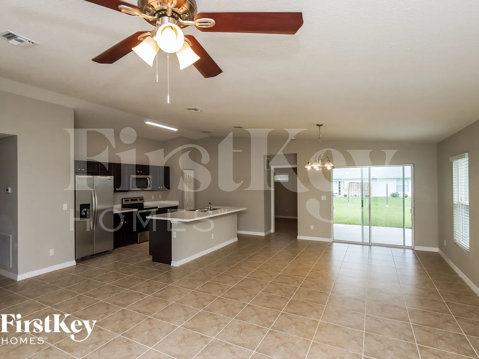 4 bed, 2.0 bath, 1833 sqft, $1,950 — Photo 3