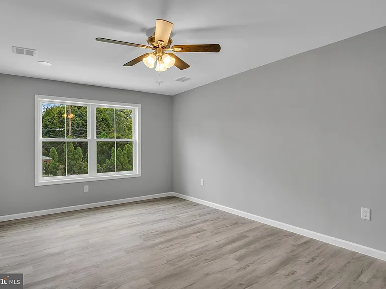 1500 Embassy Dr #A — Photo 18