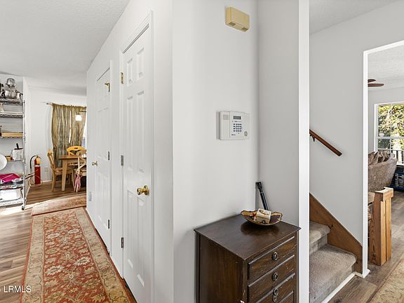 4th image of 724 Meriweather Drive