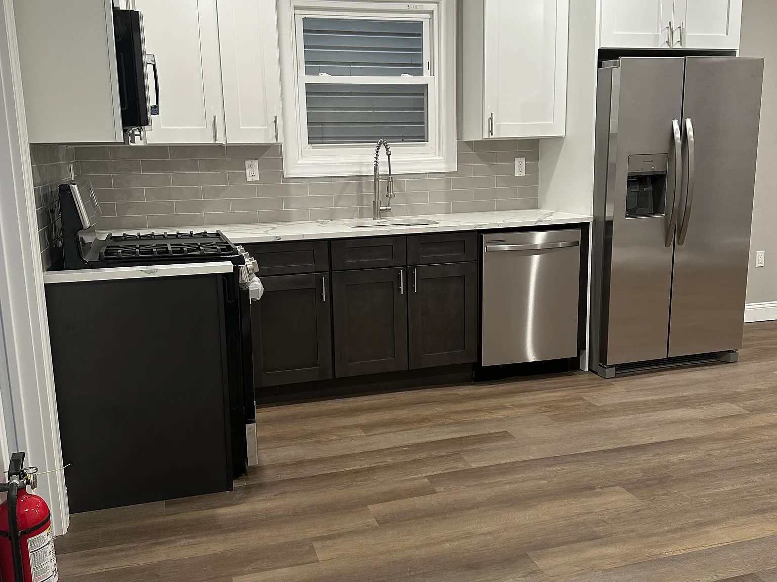 3 bed, 950 sqft, $2,750 — Photo 1