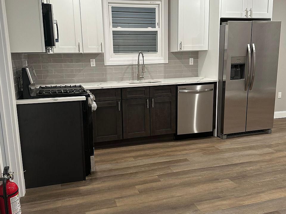 1st image of 85 3rd St APT 1
