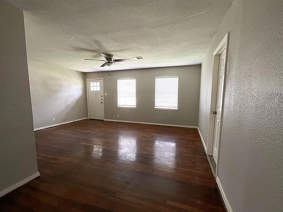 5th image of 468 Huisache St
