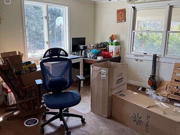 4th image of 6915 Rink Dr