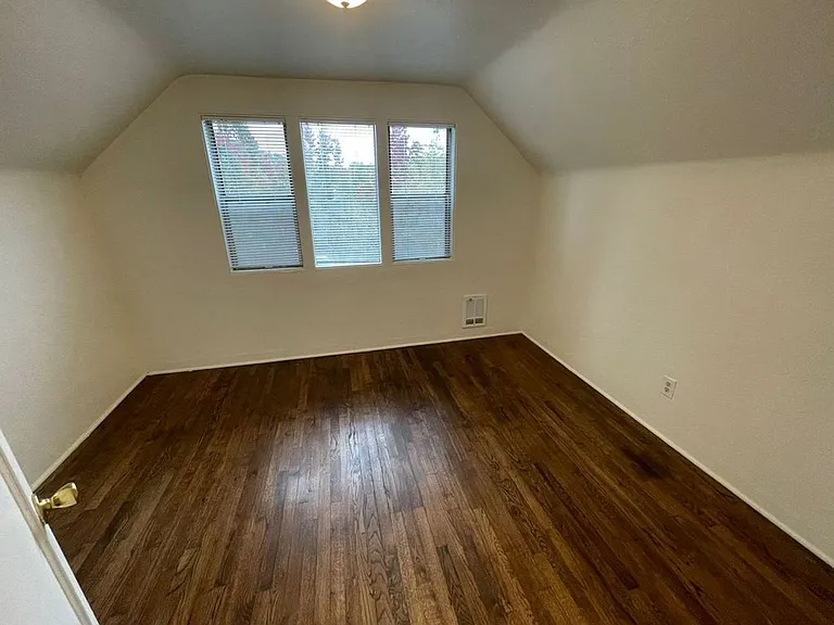 Vista Terrace — Photo 66