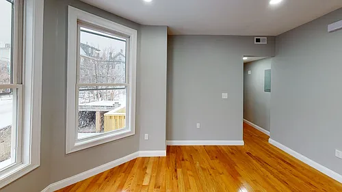 16 Gaston St #2R Photo 1